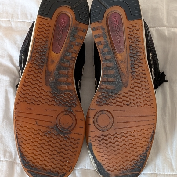 New Balance Men’s Black & Burgundy Casual Sneakers - Picture 6 of 6